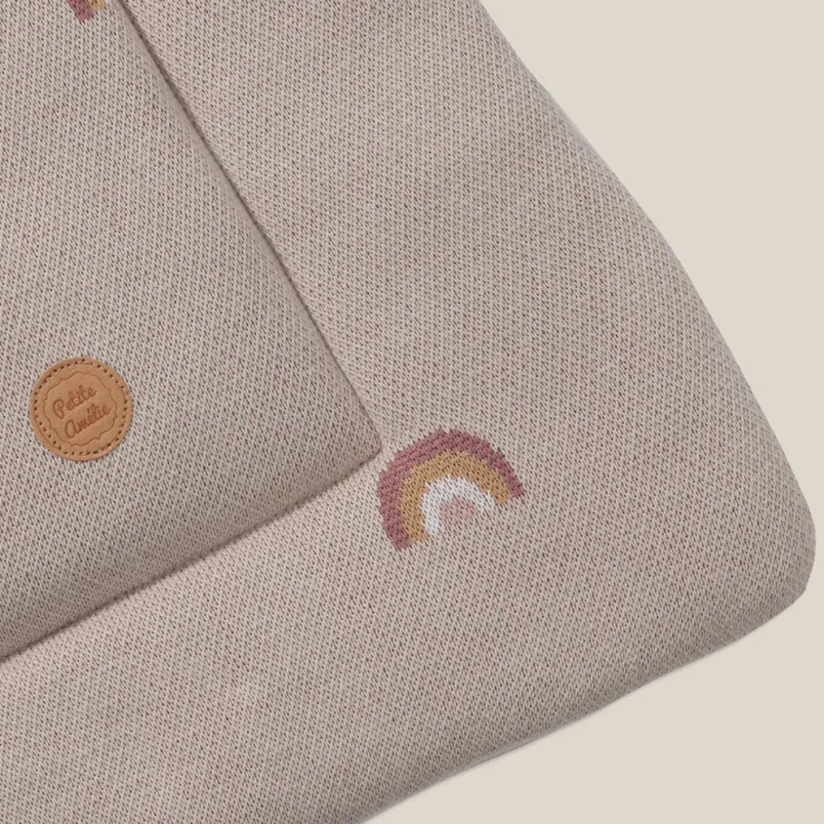 BOXKLEED 75 X 95 CM | BEIGE MET REGENBOOGPATROON