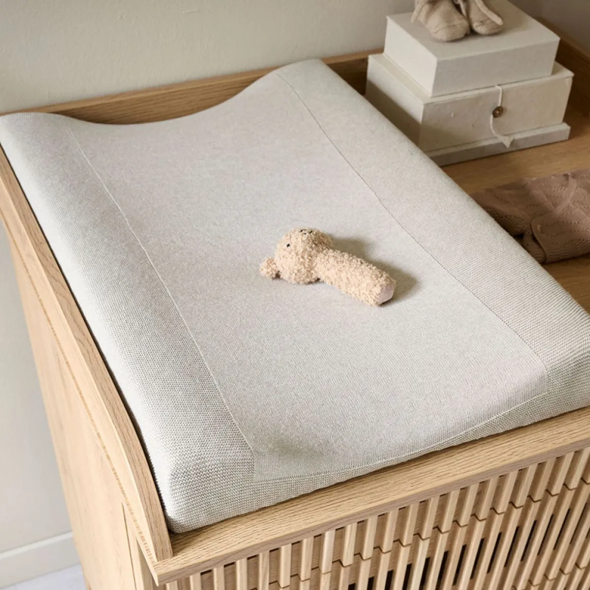GEBREIDE AANKLEEDKUSSENHOES 50 X 70 CM | BEIGE