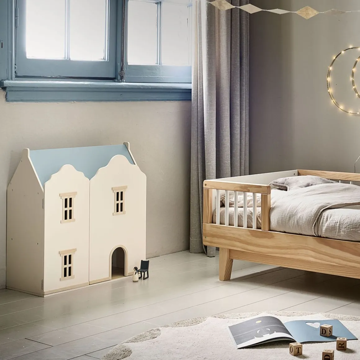HOUTEN POPPENHUIS u00abANNIEu00bb | BEIGE EN BLAUW