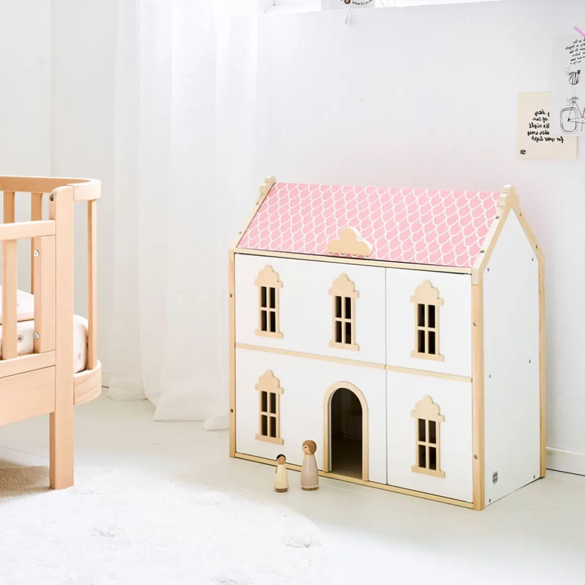 HOUTEN POPPENHUIS u00abVICTOIREu00bb | 66 cm | WIT & ROZE