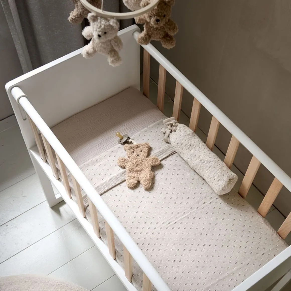 2-IN-1 CO-SLEEPER / AANSCHUIFBEDJE u00abNUAGEu00bb | WIT EN NATUREL