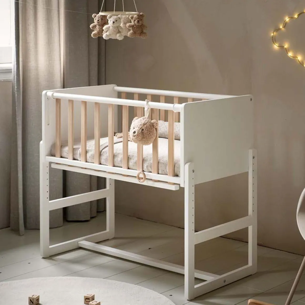2-IN-1 CO-SLEEPER / AANSCHUIFBEDJE u00abNUAGEu00bb | WIT EN NATUREL