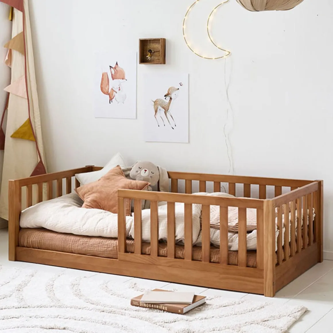 MONTESSORI VLOERBED u00abNIDu00bb | 70 X 140 CM | WALNOOT
