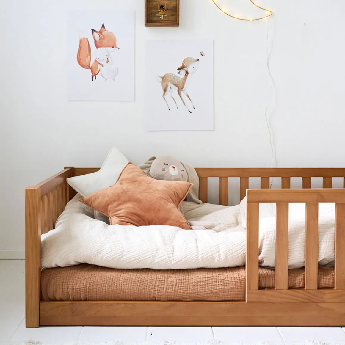 MONTESSORI VLOERBED u00abNIDu00bb | 70 X 140 CM | WALNOOT