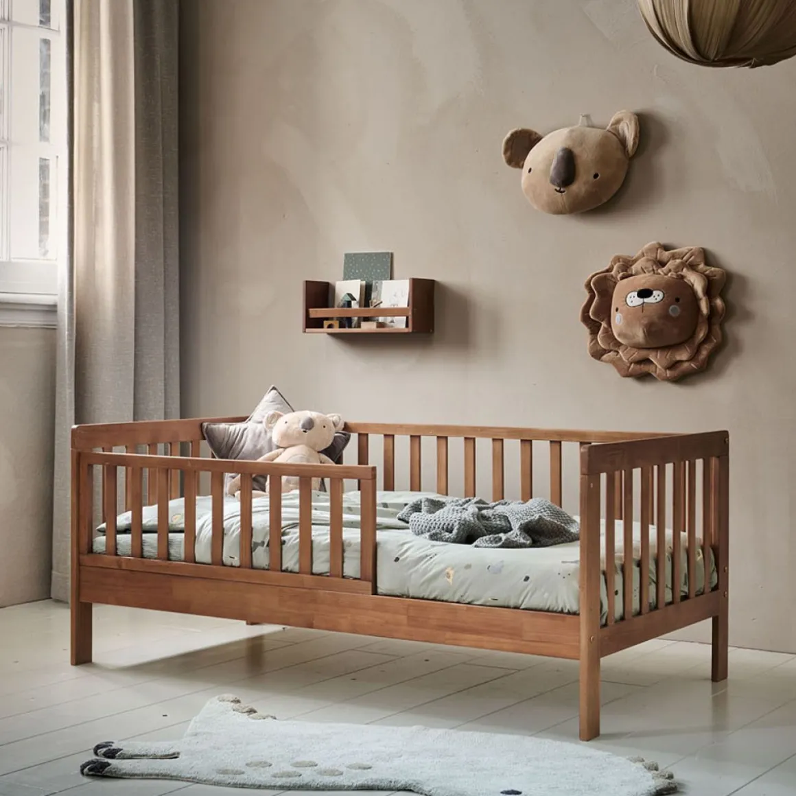 PEUTERBED u00abPLUMEu00bb | 70 X 140 CM | WALNOOT