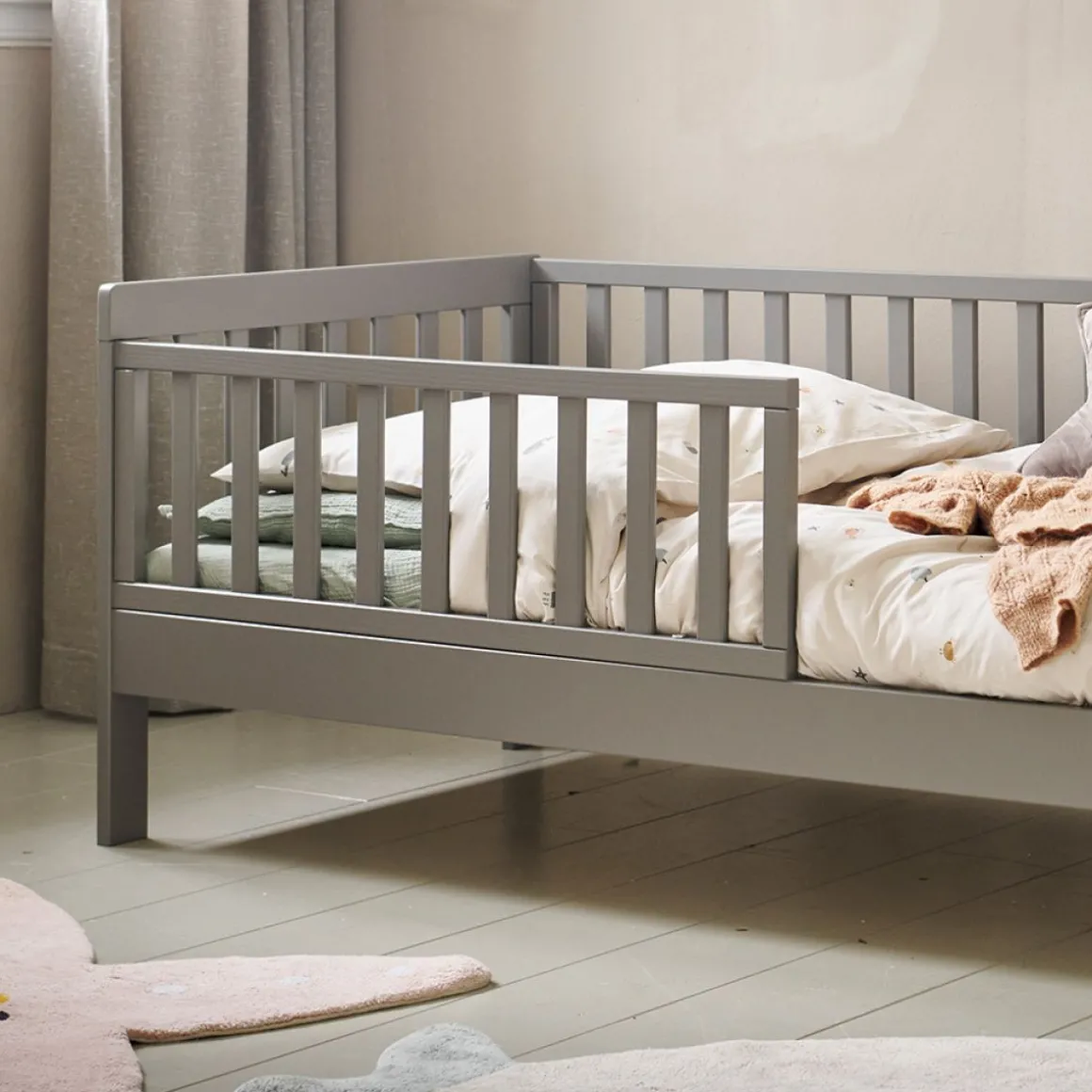 Peuterbed u00abPlumeu00bb 140x70 Grijs