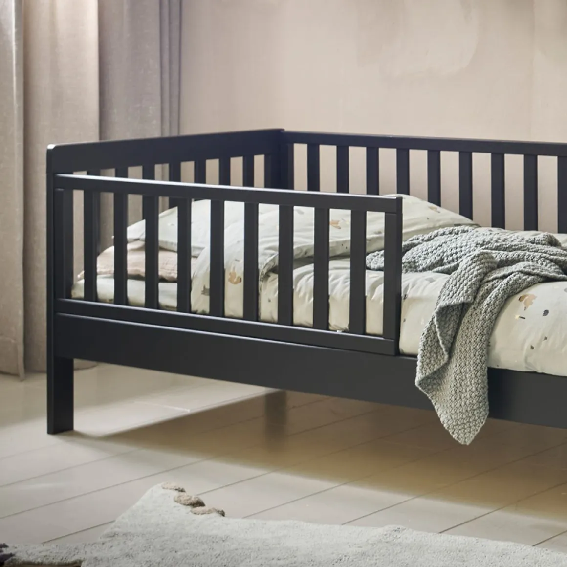 Peuterbed u00abPlumeu00bb 140x70 Zwart
