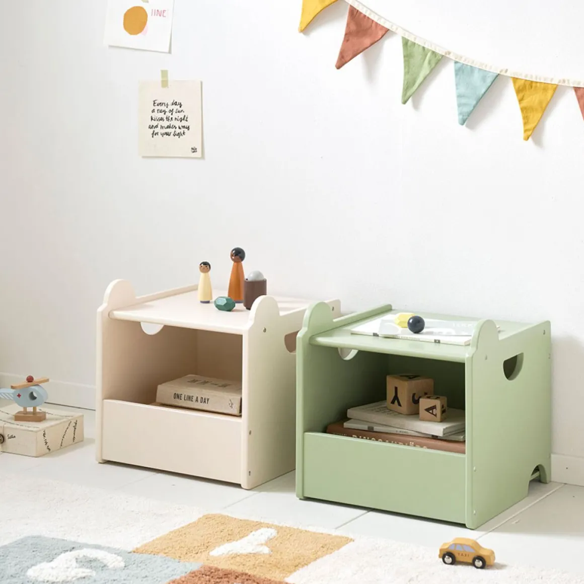 SET VAN 2 STAPELBARE SPEELGOEDKISTEN u00abARC-EN-CIELu00bb | GROEN EN BEIGE